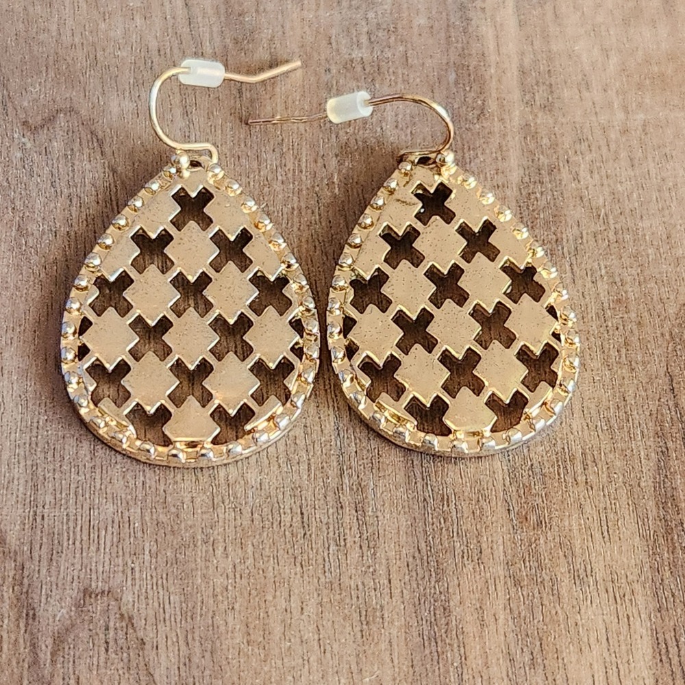 Gold Tone Teardrop Lattice Dangle Earrings Geometric Openwork Drop Jewelry 1.5"